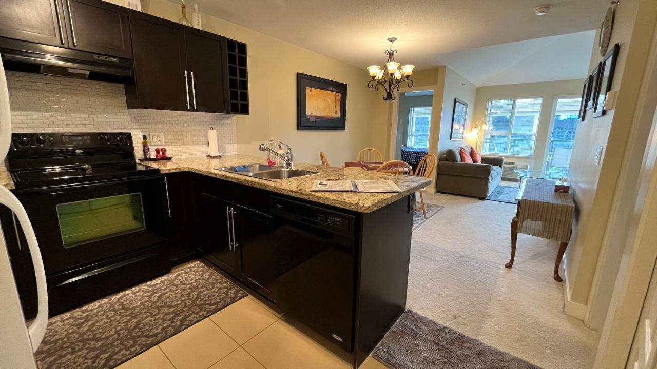 Waterscapes Resort Kelowna 2 Full Bedrooms Suite Vacation Rentals, Short Term Rentals. Exterior foto
